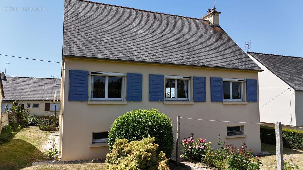 n°2 - Maison à PLOUMAGOAR