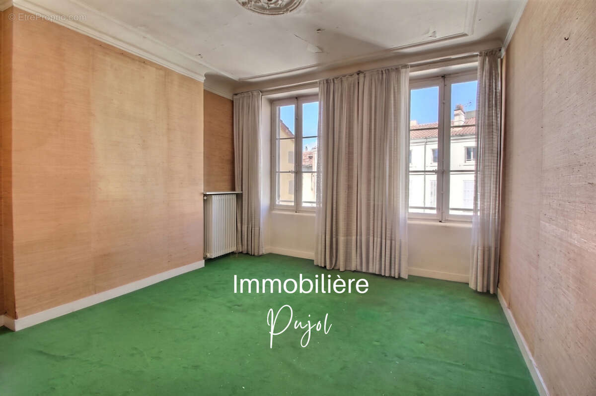 Appartement à MARSEILLE-6E