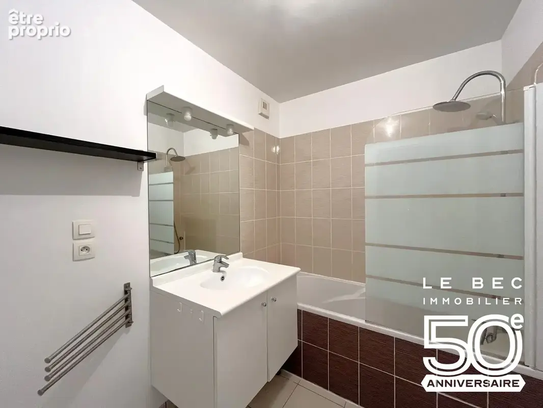 Appartement 4 pièces 80 m² à vendre à Vannes (56000) - photo 7