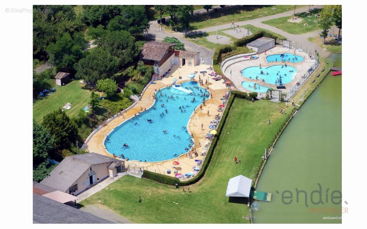 Terrain à SAINT-SARDOS