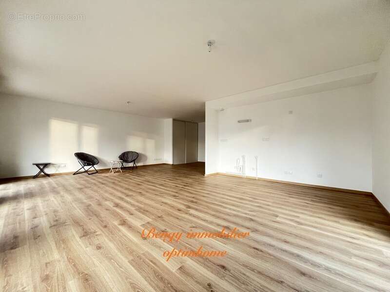 Appartement à SAINT-CYR-SUR-LOIRE