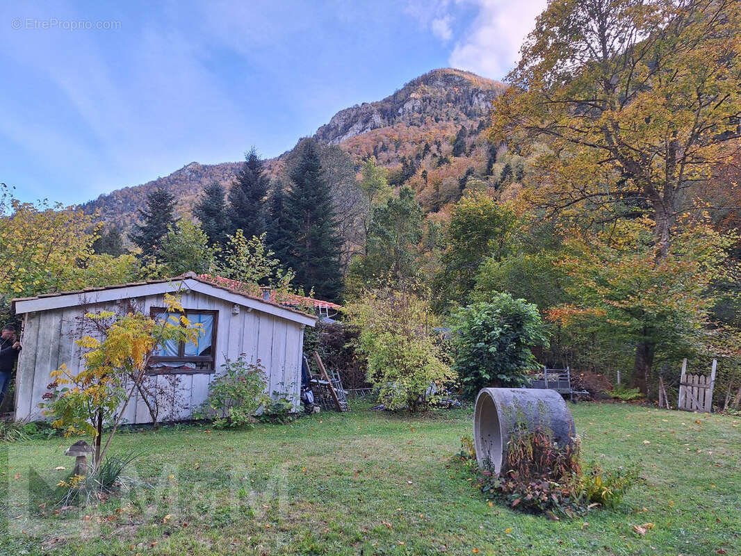 Maison à BESSEDE-DE-SAULT