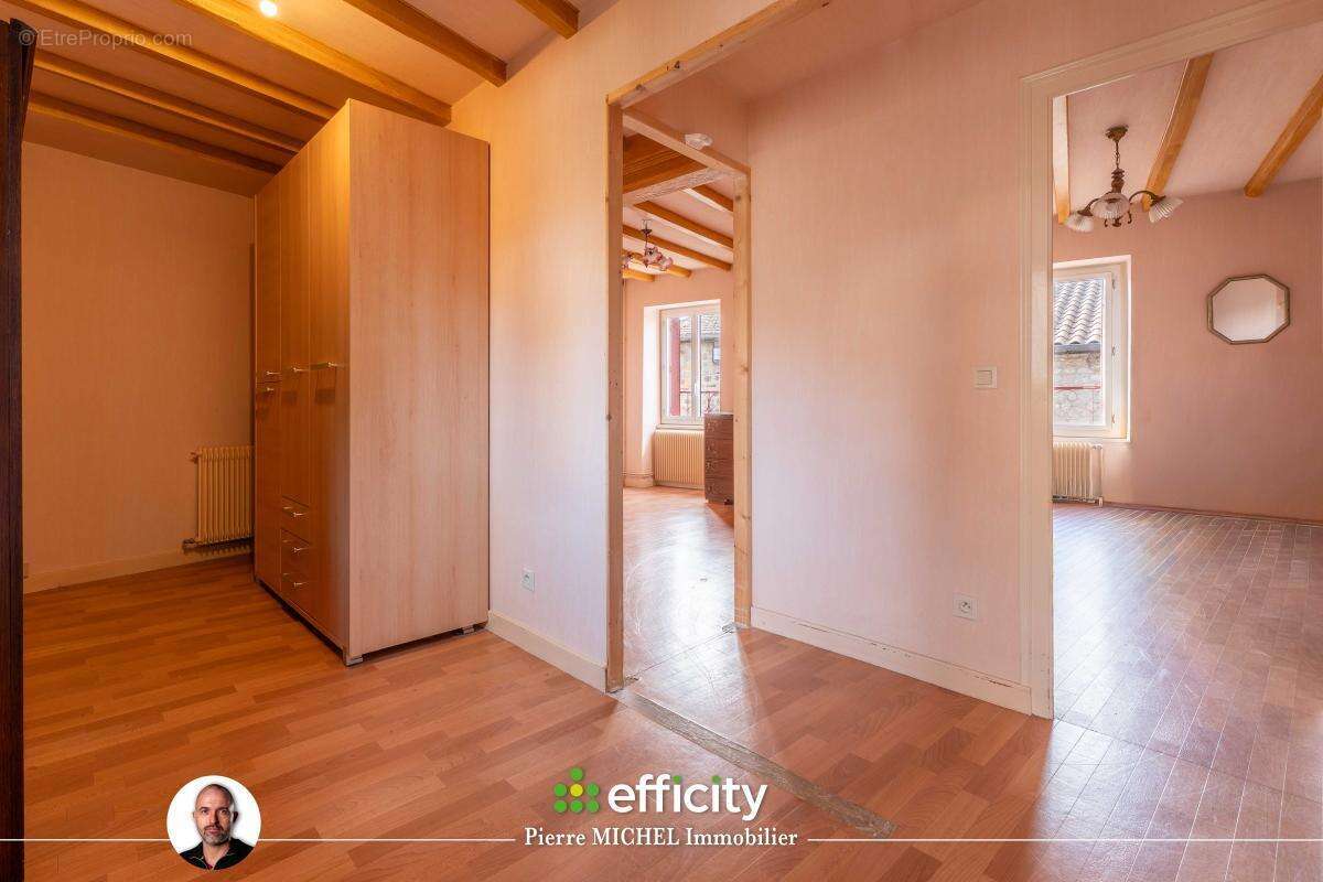 Appartement à MONTROTTIER