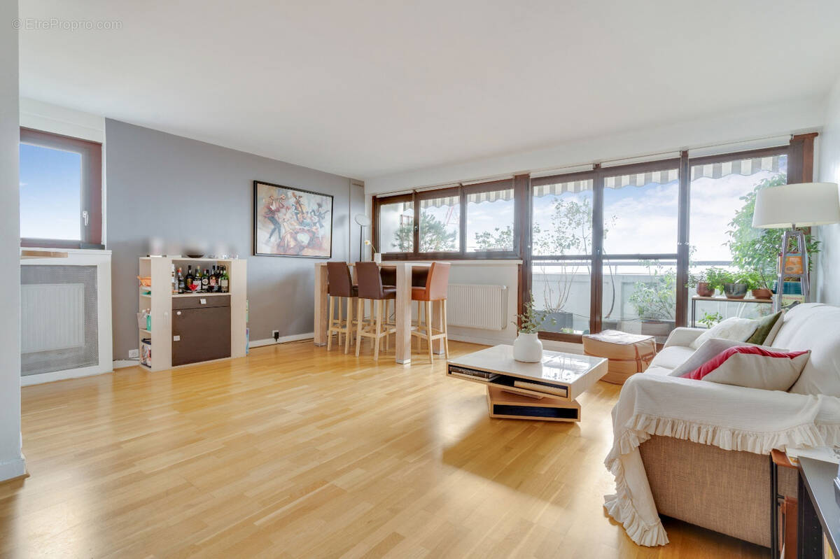 Appartement à PARIS-15E