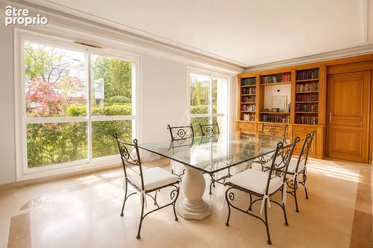 Neuilly sur seine - duplex d'exception avec terrasse et parking (4/5 chambres) - photo 8