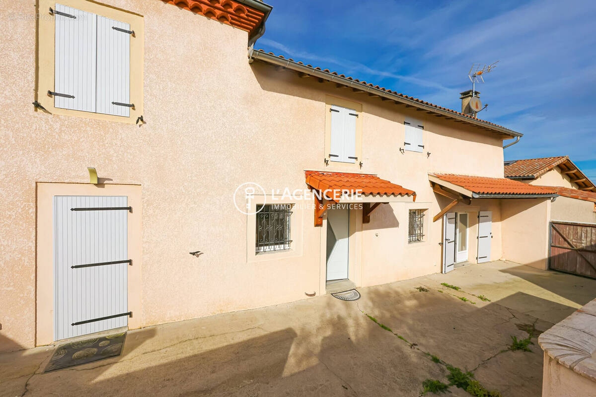 Maison à FREJAIROLLES