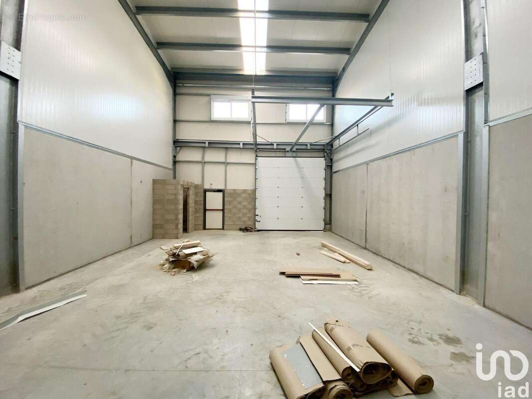 Commerce 121 m² à Brie-Comte-Robert  - photo 9