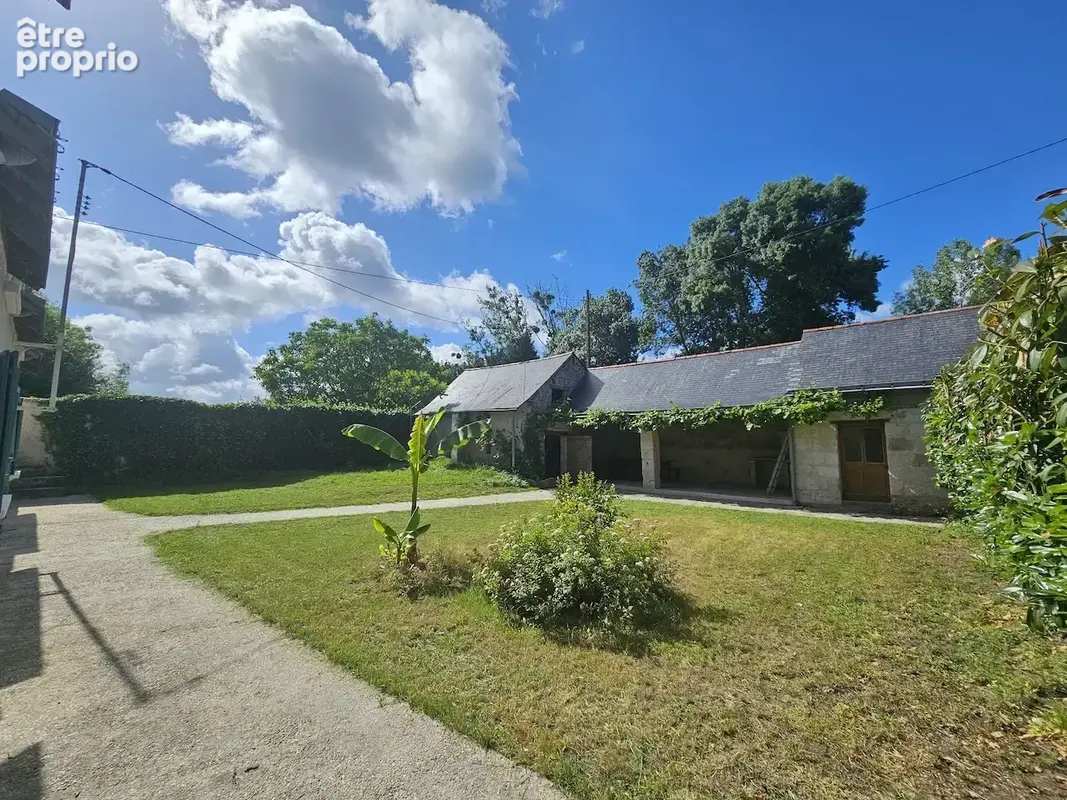 Maison en pierre de tuffeau renovee avec dependances - photo 2