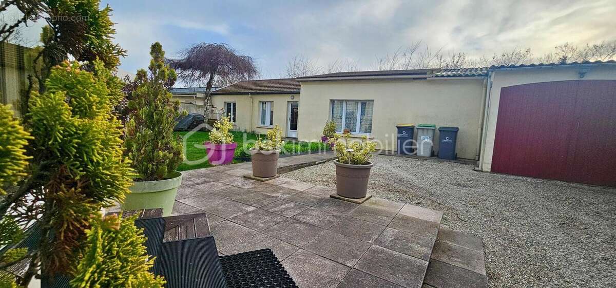 Maison à MONDEVILLE