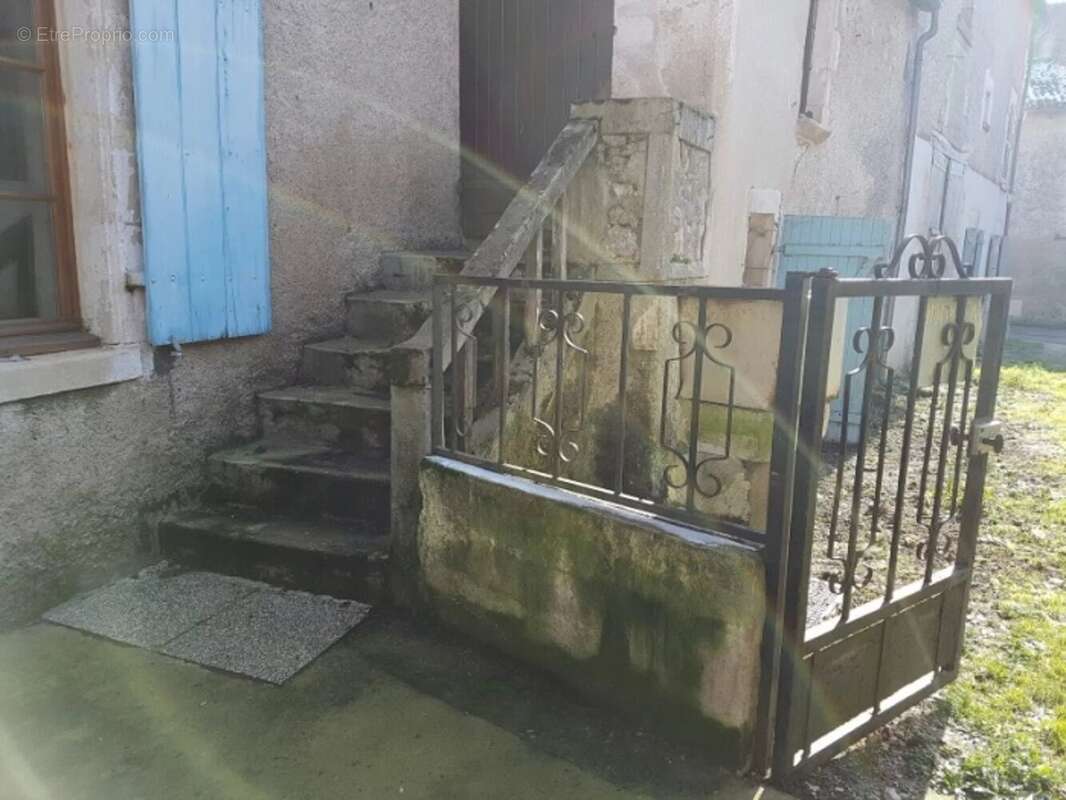 Maison à SAINT-SAVIN