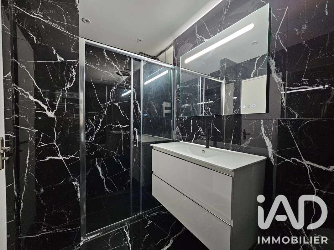 Appartement 81 m² à Antibes  - photo 8