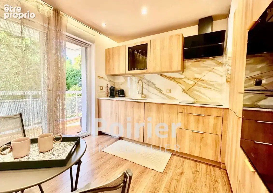 Appartement de standing face au port à Evian-les-Bains - photo 5