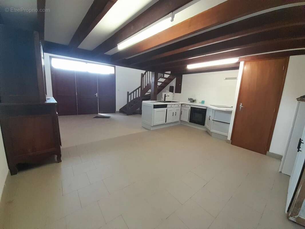 Maison à BUSSIERE-POITEVINE