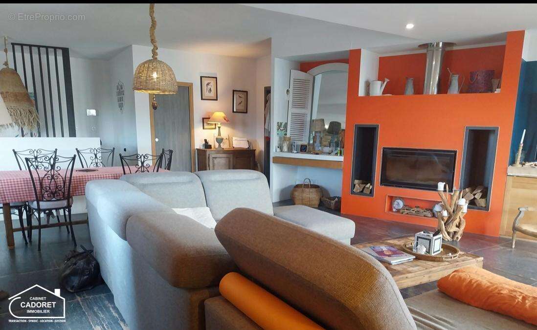   - Maison à PAIMBOEUF