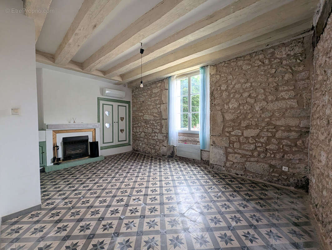 Maison à MOSNES