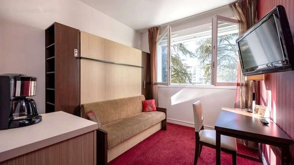 INVESTISSEMENT LOCATIF  GRENOBLE  Résidence Kosy Les Cèdres  7,58 % de rentabilité - photo 2