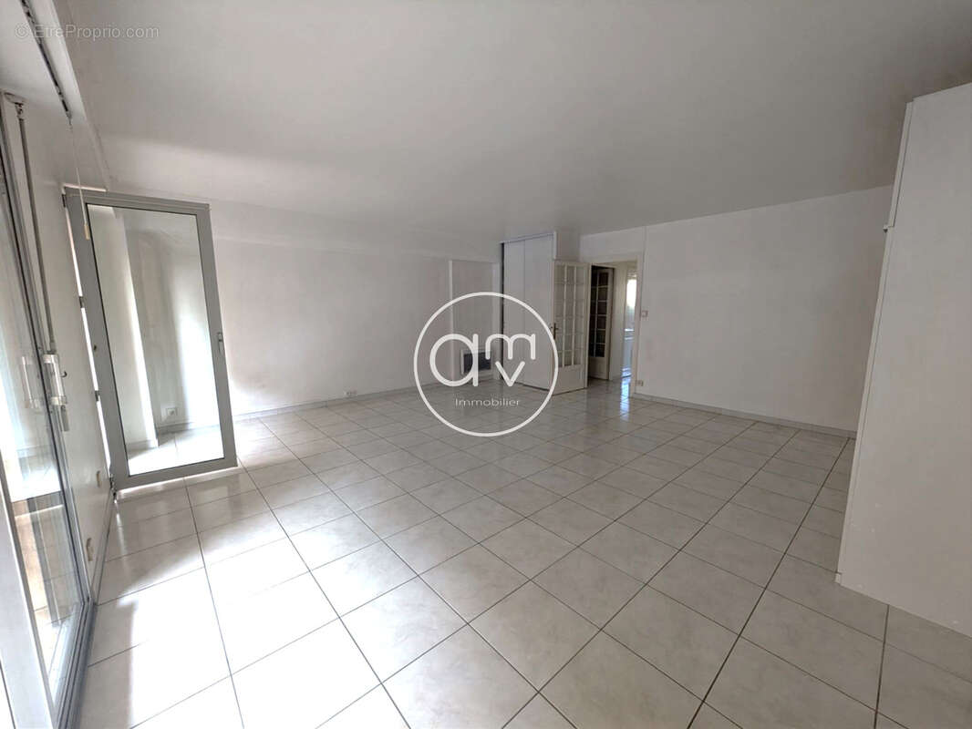 Appartement à HYERES