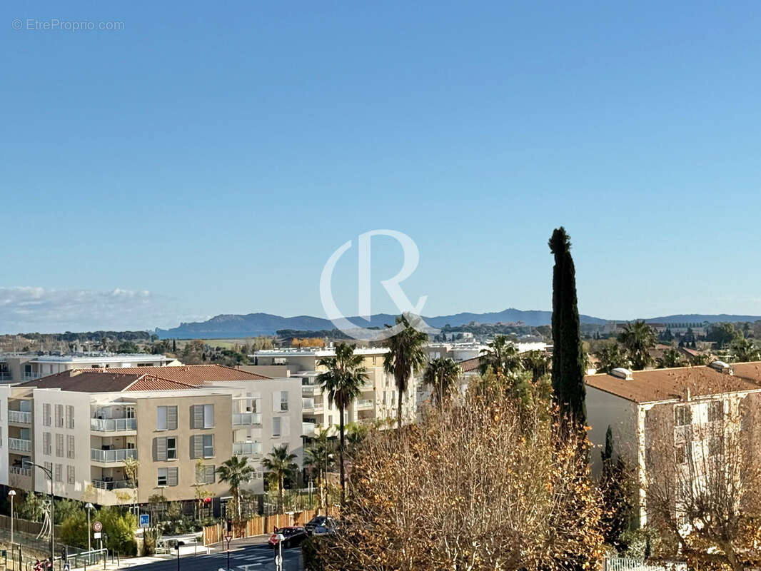 Appartement à HYERES