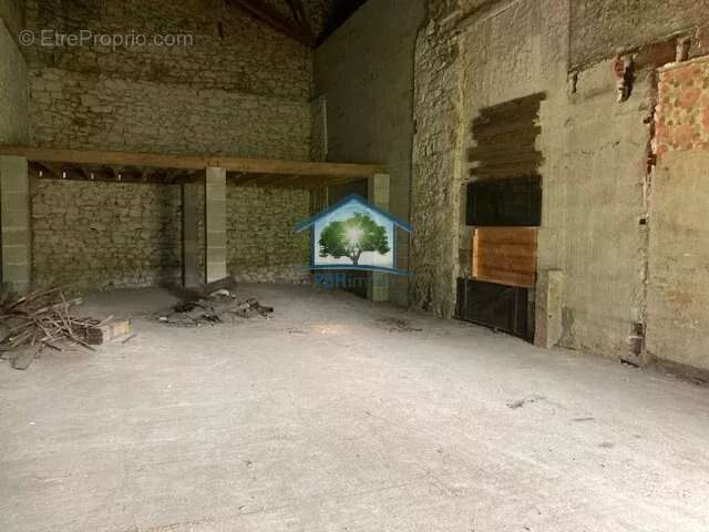 Appartement à DUNIERES