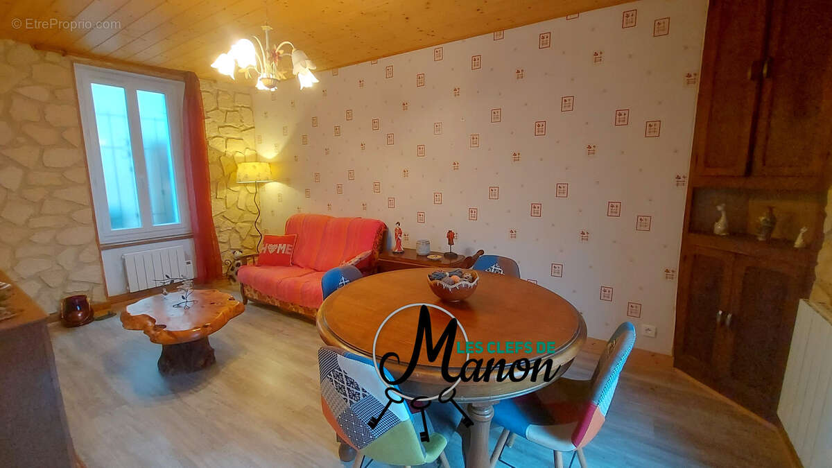 Maison à BESSINES-SUR-GARTEMPE