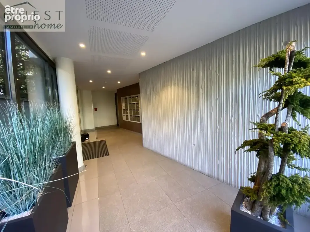 Écully Centre   Appartement au dernier étage avec terrasse - photo 12