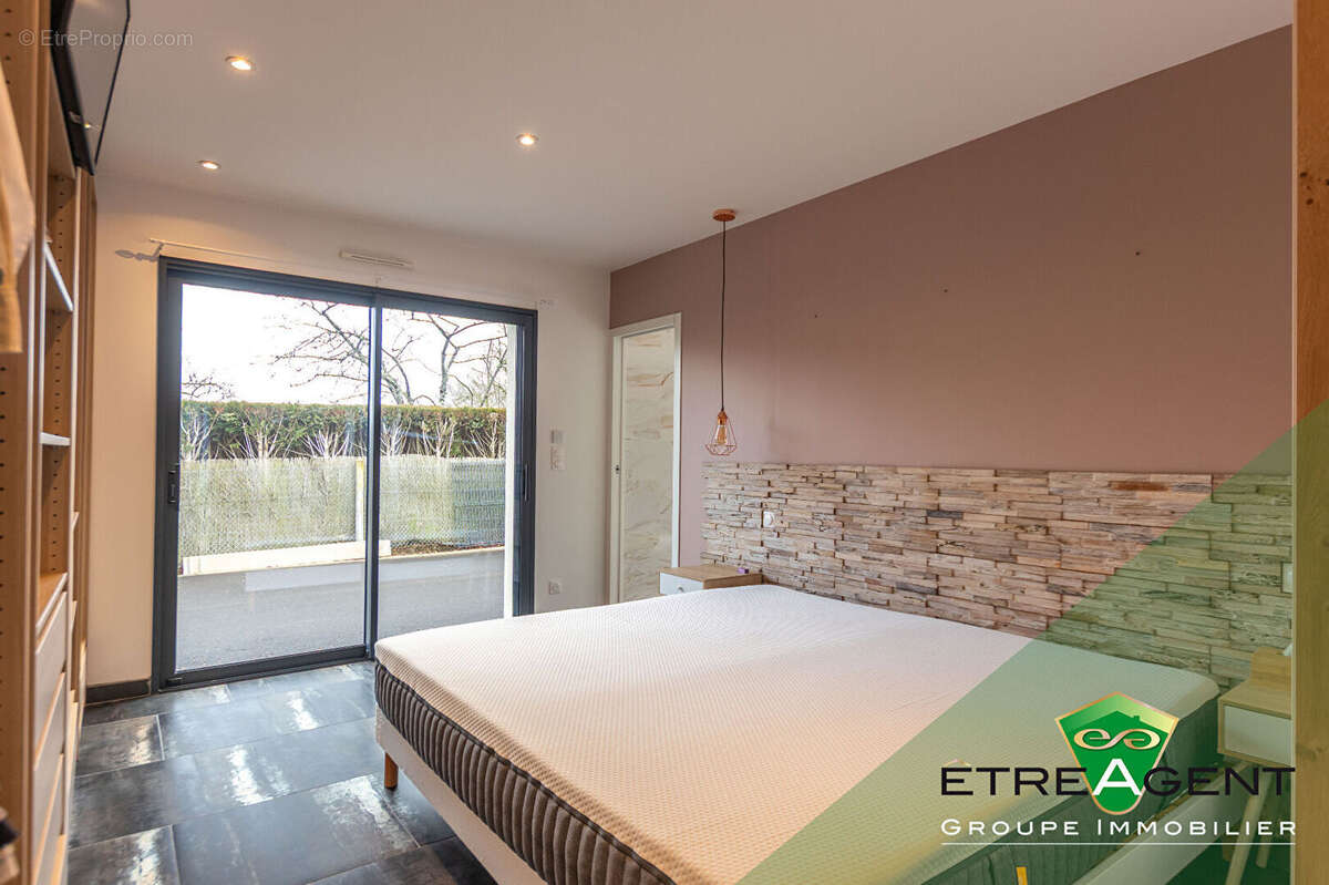 Maison de PLAIN-PIED - LA NEUVE LYRE - 190 m² - 5 chambres - photo 8