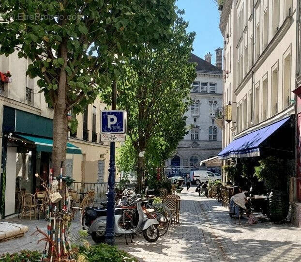 Appartement à PARIS-11E