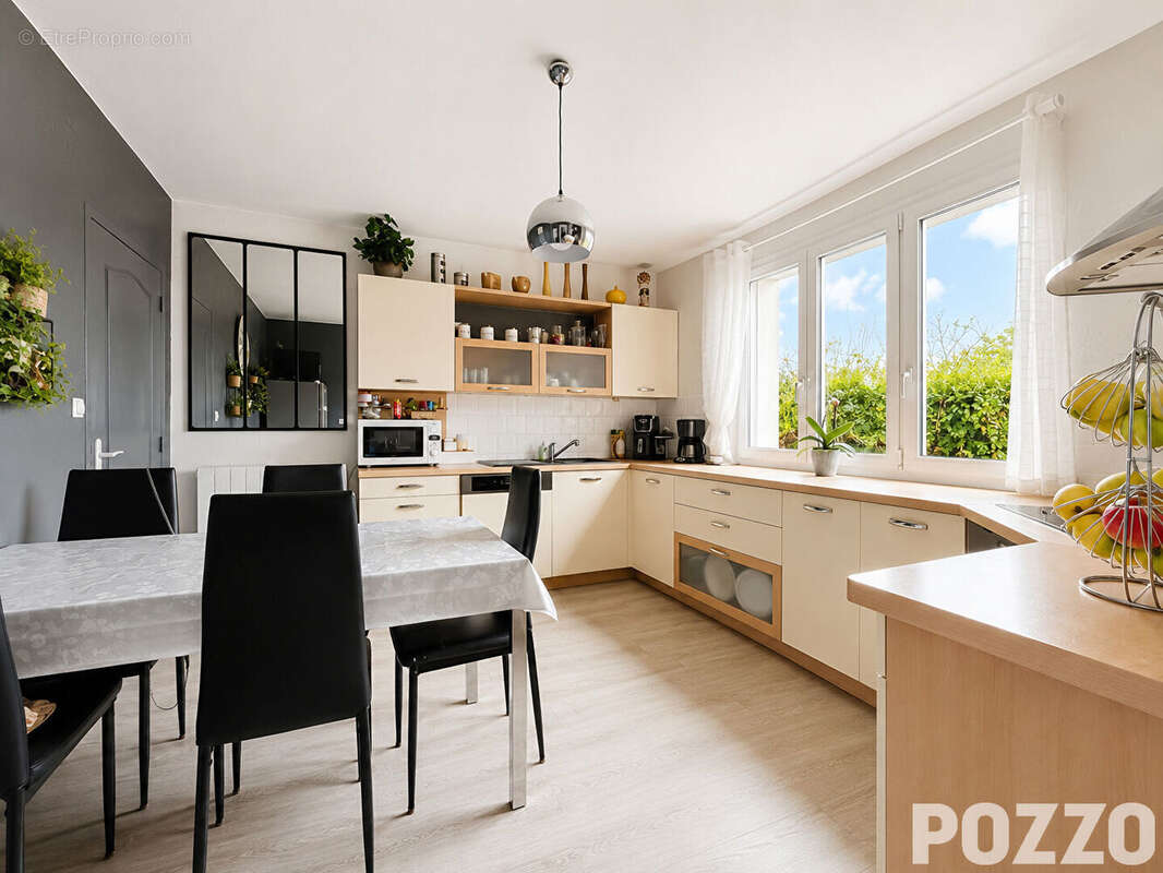 A vendre : Maison Saint Jean Des Champs 7 pièces 150 m2 - photo 2