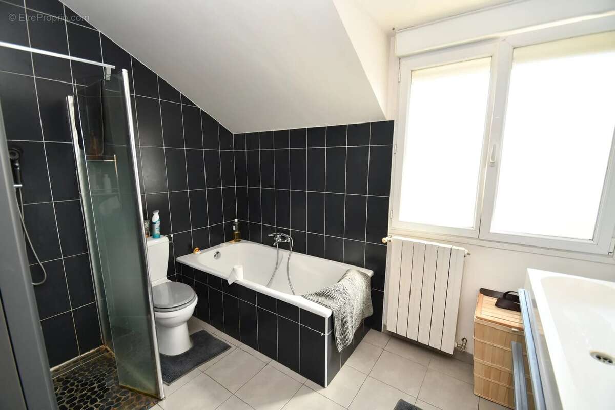 Maison familiale 4 chambres à Livry-Gargan - photo 9