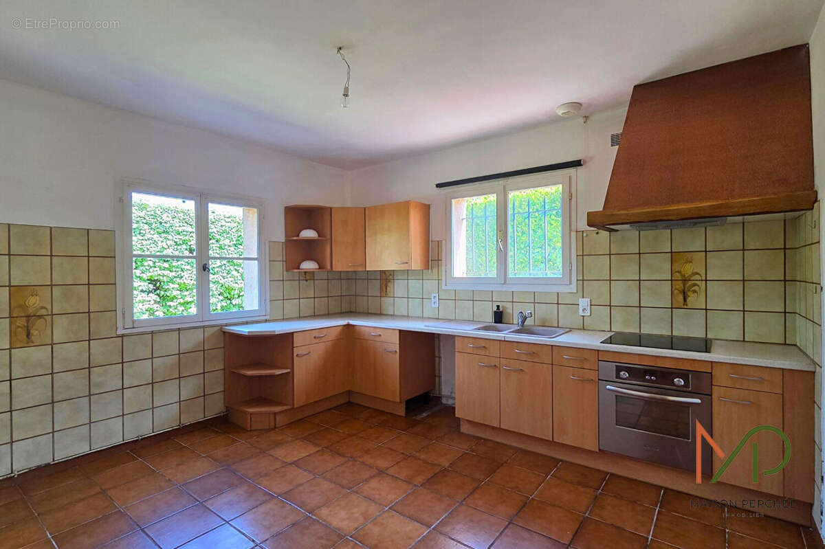 Maison Draguignan 5 pièce(s) 165 m2 - photo 9