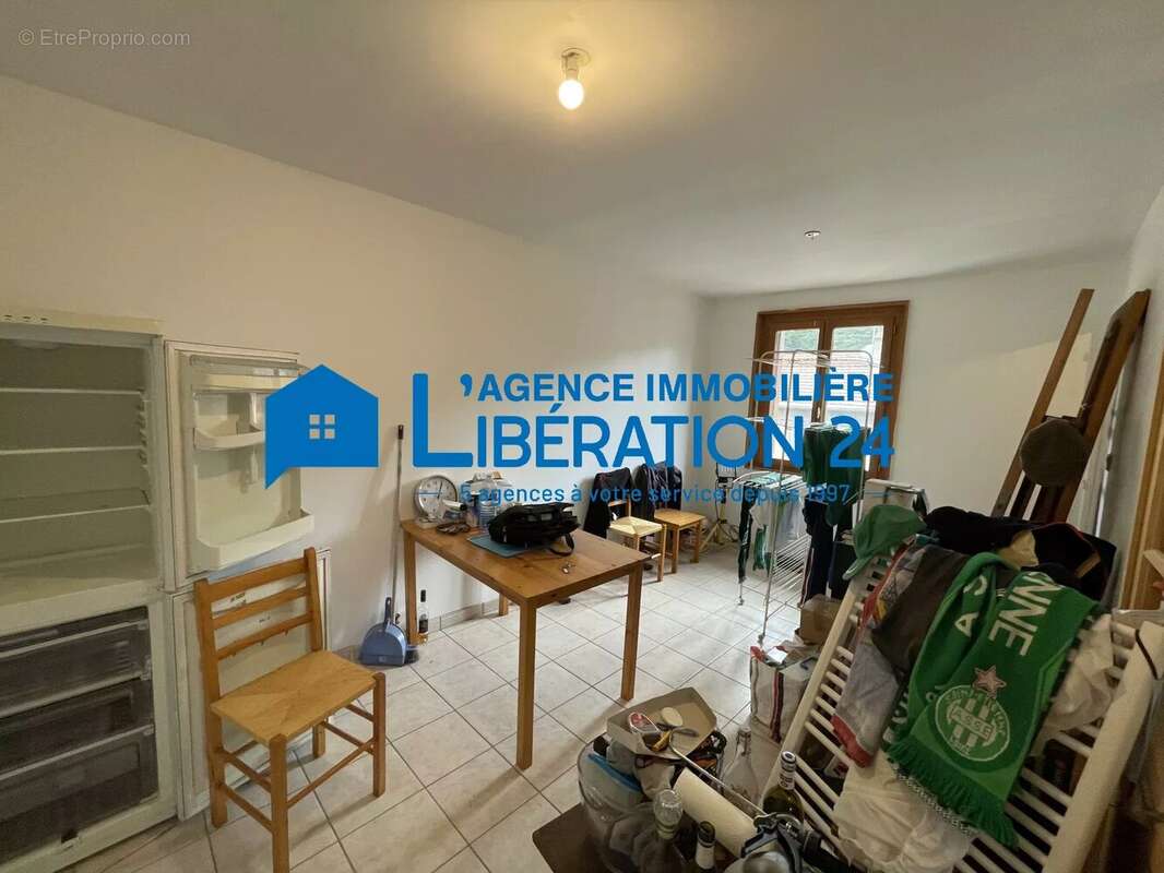 Maison à LE CHAMBON-FEUGEROLLES