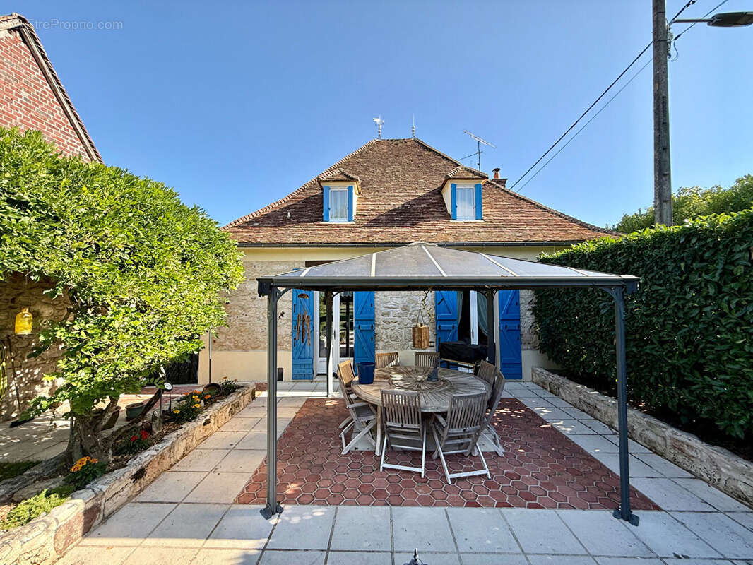 Maison à SAINTE-GENEVIEVE