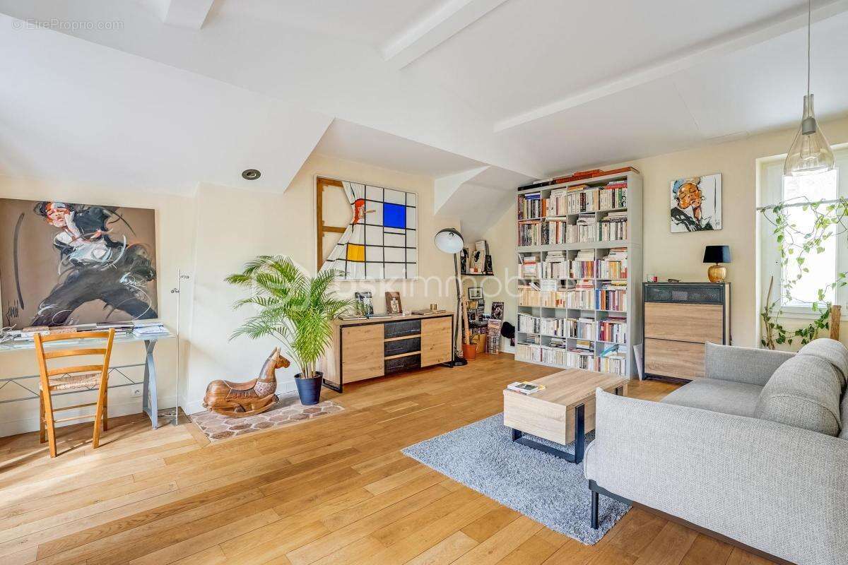 Appartement à PARIS-20E