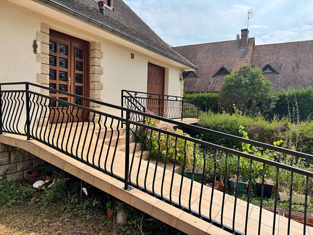 Maison L Aigle 4 pièce(s) 131 m2 - photo 3
