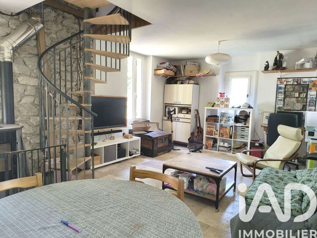 Maison 65 m² à Saint-Arnoult-En-Yvelines  - photo 5