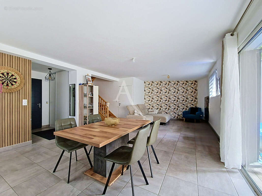 MONTREUIL JUIGNE - Maison de 2020, économique et fonctionnelle ! - photo 3