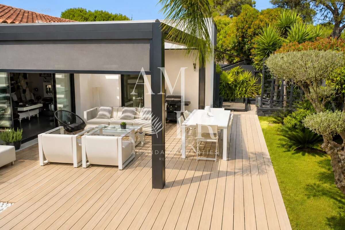 Maison à MOUGINS