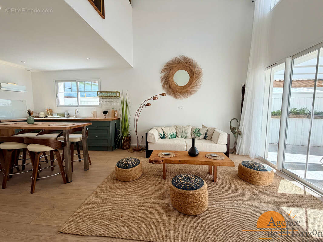 Maison à ARES