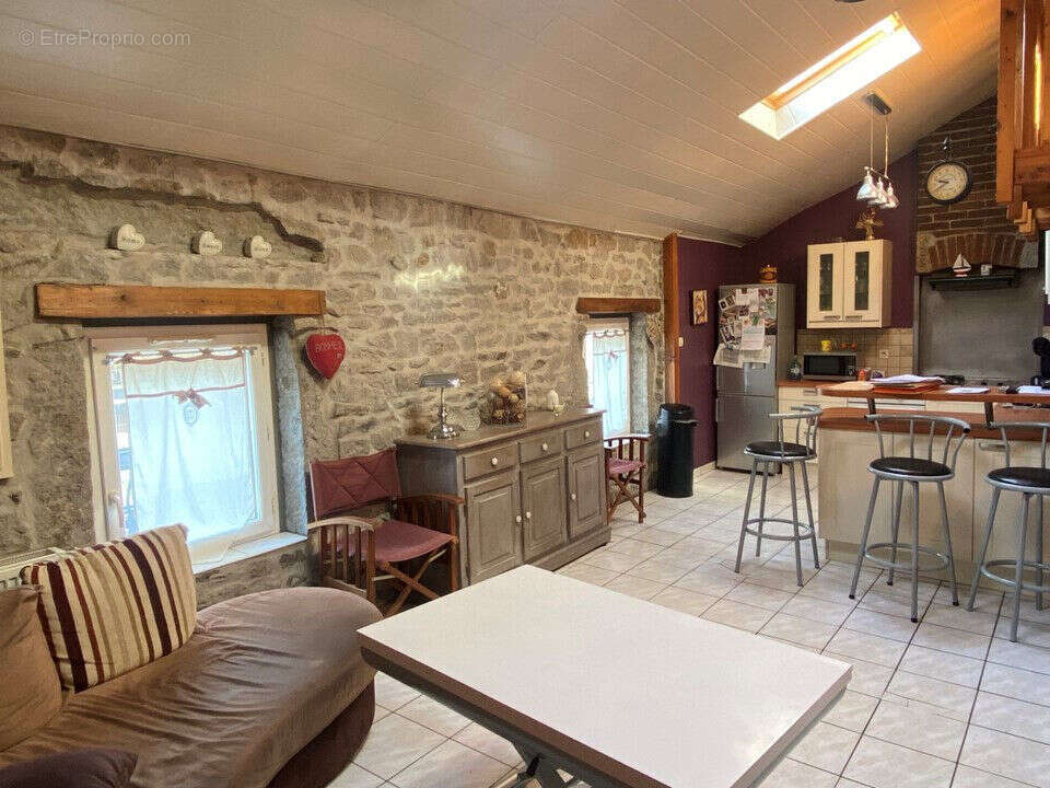 Photo 3 - Appartement à ROCHE-LA-MOLIERE