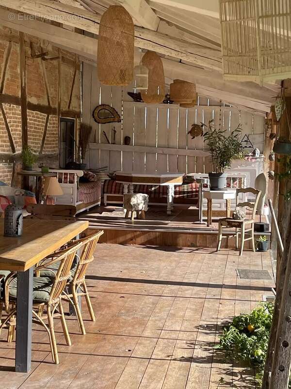 Maison à VARENNES-SAINT-SAUVEUR