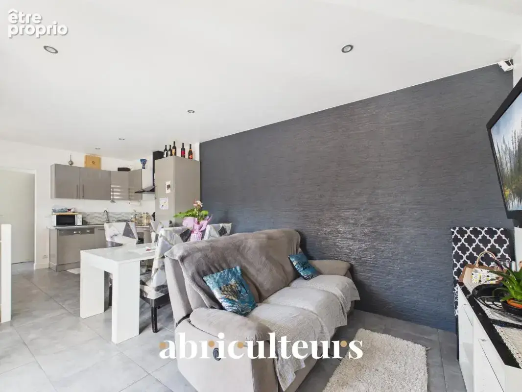 Maison familiale avec jardin, terrasse et stationnements en vente à Bezons 95870 - photo 7