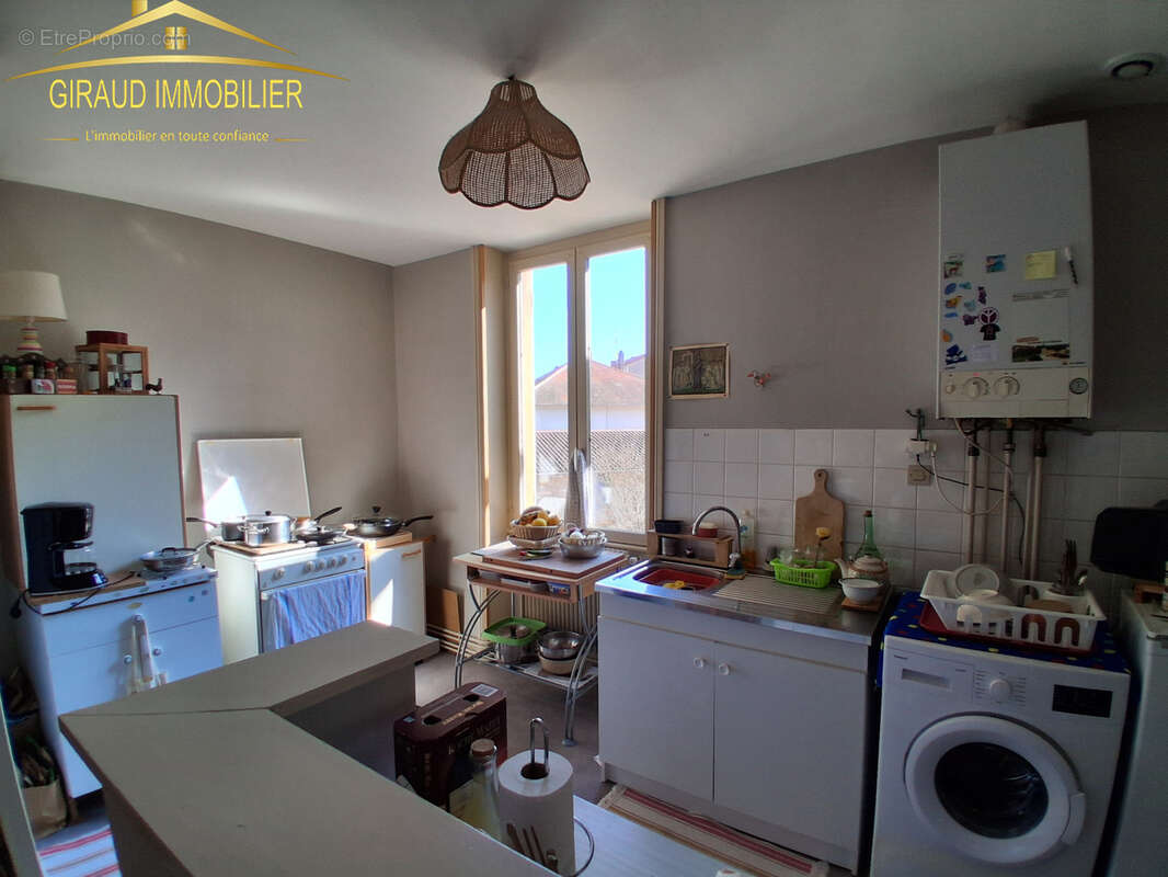 Appartement à CHARLIEU