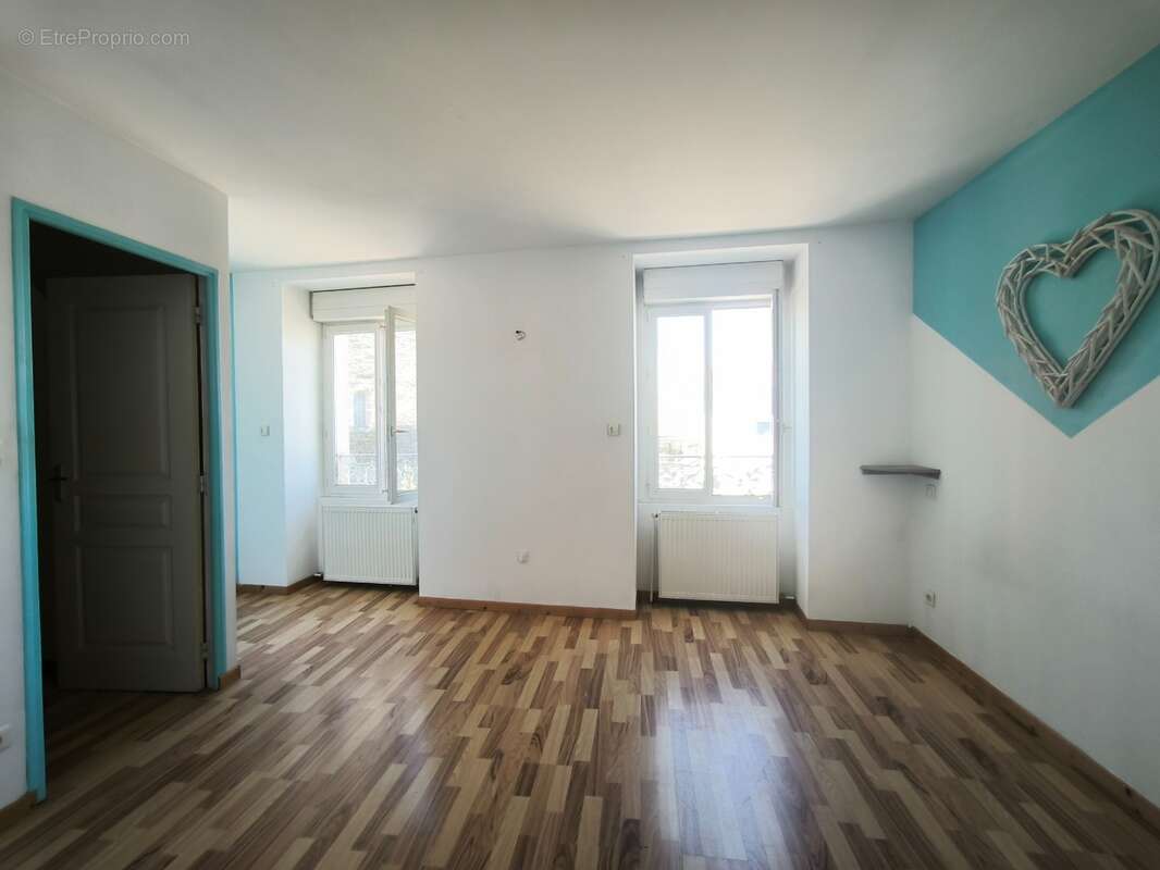 Maison de village 130m² et 62m² de potentiel -3 chambres-Bureau-caves - photo 6