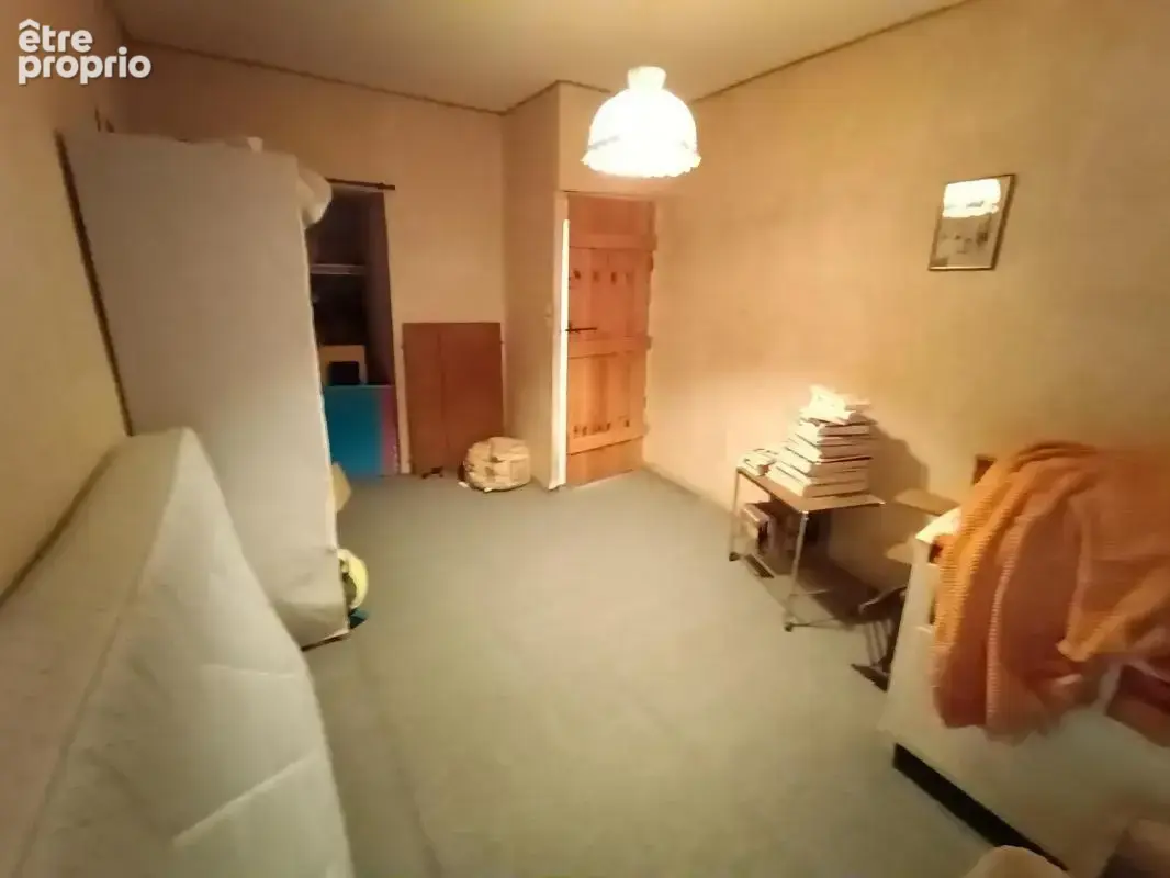 Maison de bourg à fort potentiel - photo 9