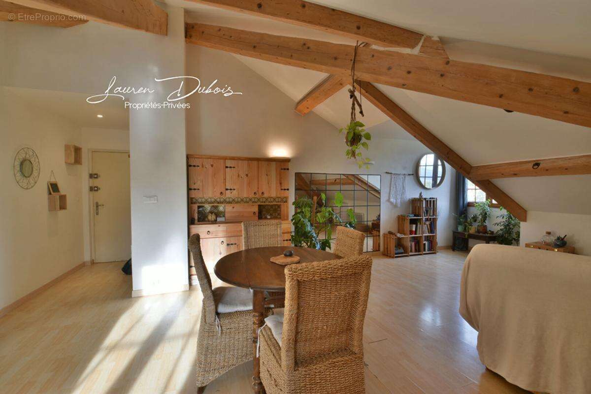 Appartement à SERRES