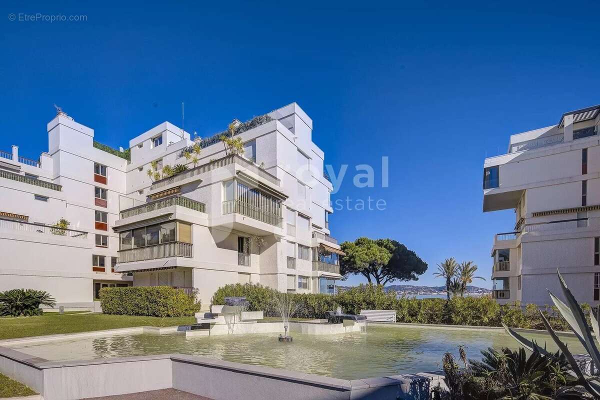 Appartement à MANDELIEU-LA-NAPOULE