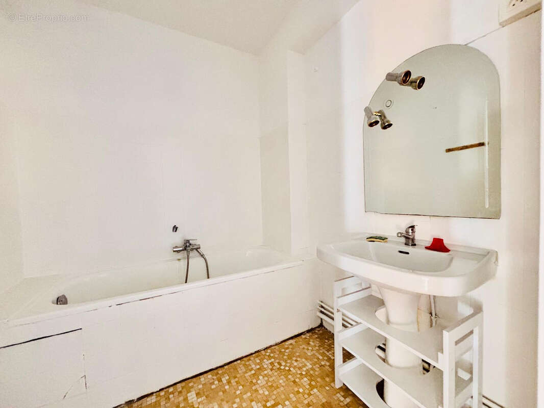 En etage elevee 13013 marseille malpasse pavillonnaire type 3 63m2 lc + 2 balcons - photo 5