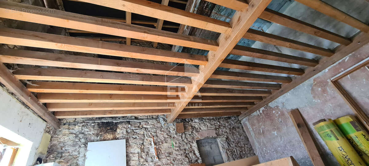 Autre à JUJURIEUX
