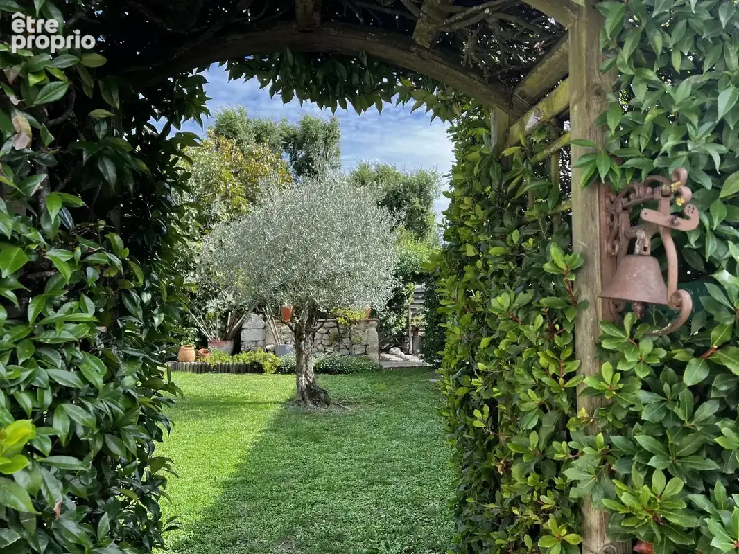 Charmante Maison en Pierre avec Piscine, Vues Panoramiques et Jardin Paisible - photo 22