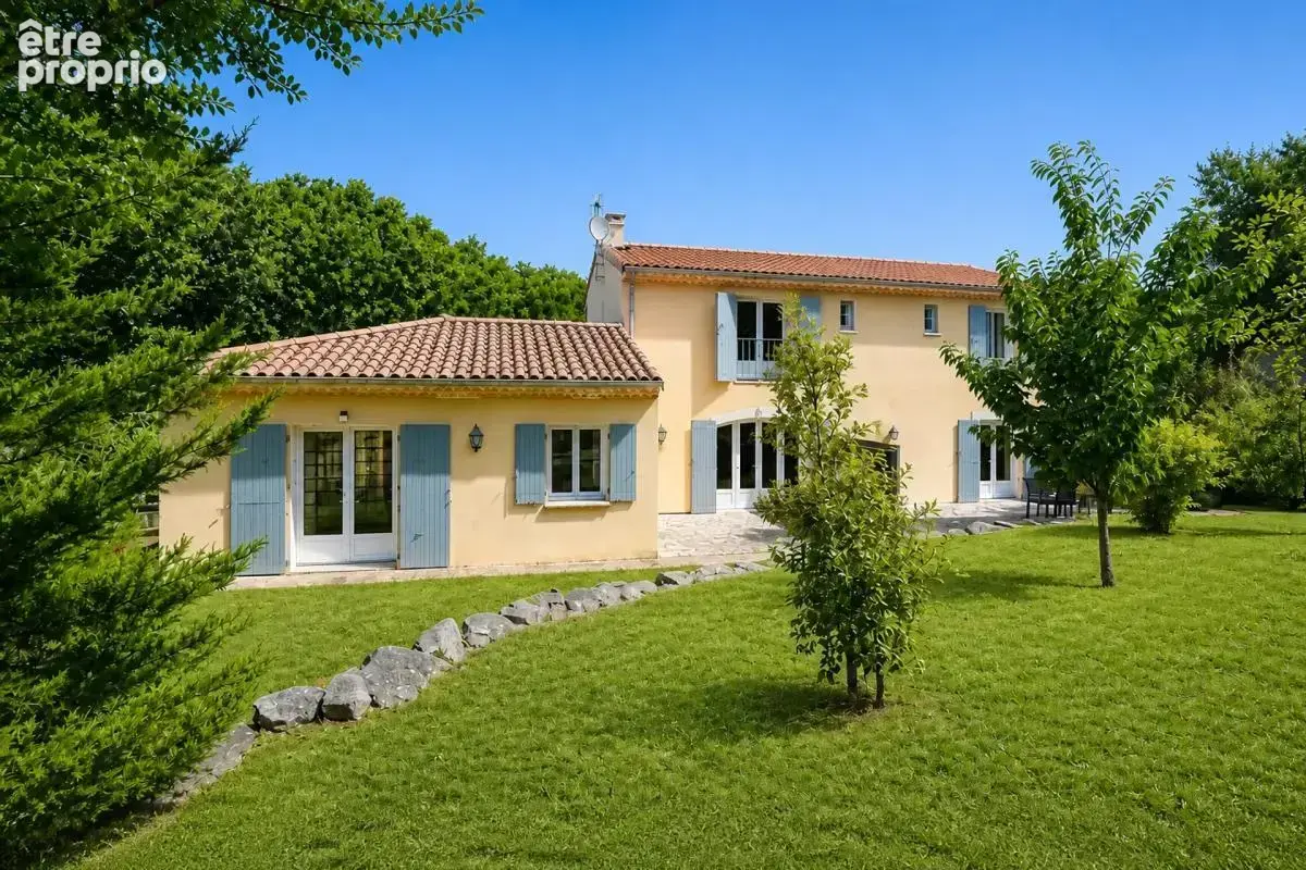 Maison à MONTELIMAR